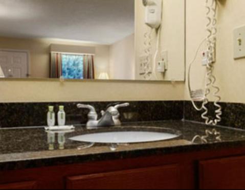 Hotel Baymont By Wyndham Gaffney Habitación foto